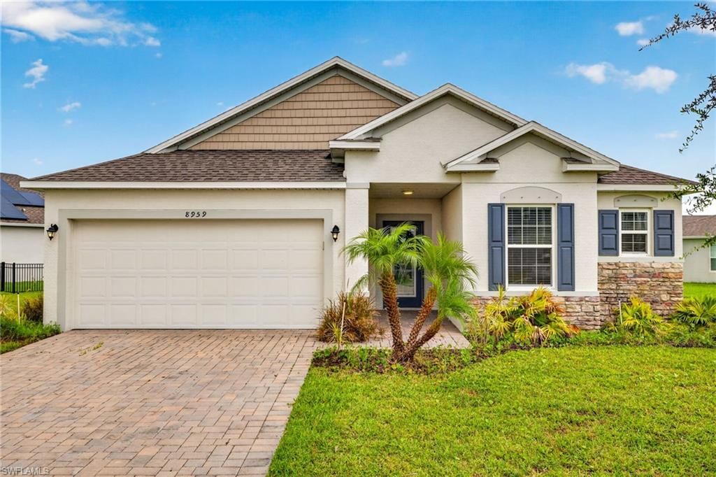 8959 Cascade Price CIR, North Fort Myers, FL 33917