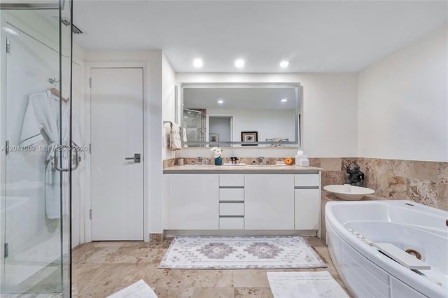 1455 Ocean Drive 904, Miami Beach, FL 33139