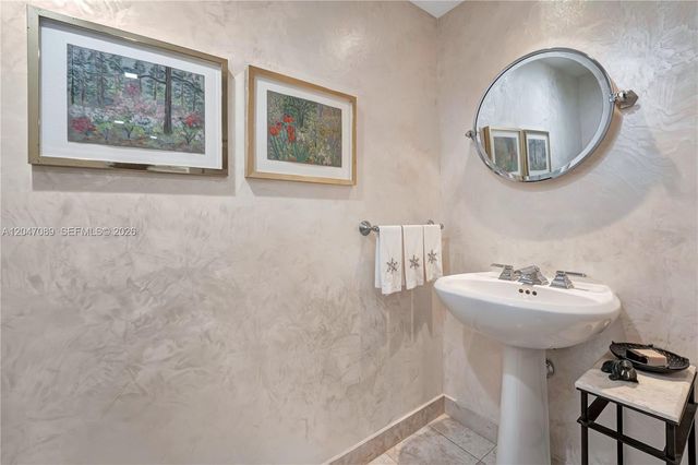 1455 Ocean Drive 904, Miami Beach, FL 33139