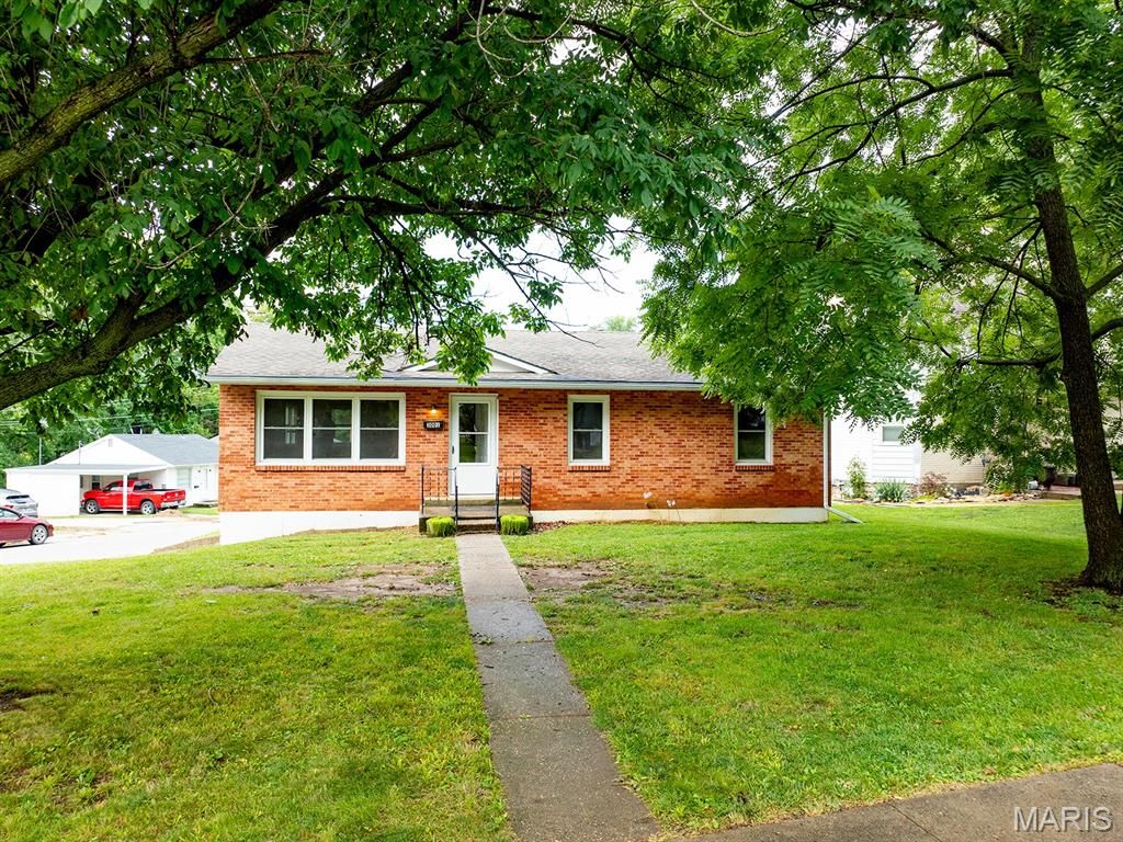 3001 Saint Marys Avenue, Hannibal, MO 63401