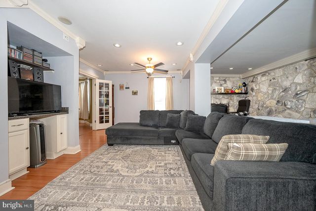 240 WADAS AVE, Upper Darby, PA 19082