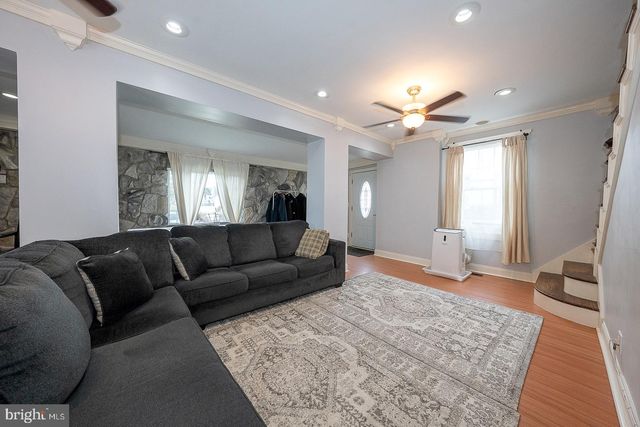 240 WADAS AVE, Upper Darby, PA 19082