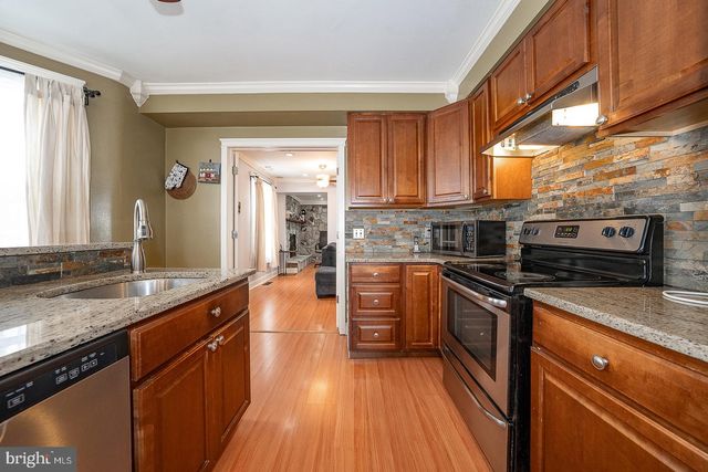 240 WADAS AVE, Upper Darby, PA 19082