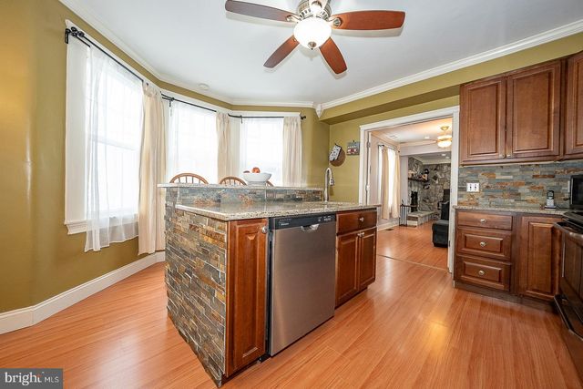 240 WADAS AVE, Upper Darby, PA 19082