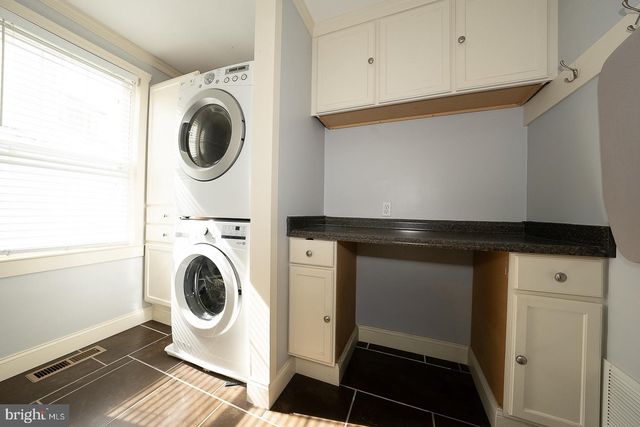 240 WADAS AVE, Upper Darby, PA 19082