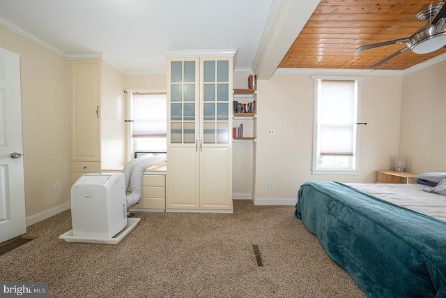 240 WADAS AVE, Upper Darby, PA 19082