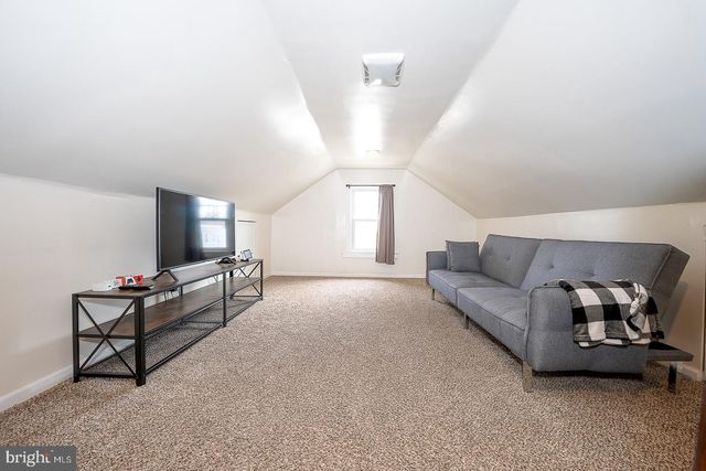 240 WADAS AVE, Upper Darby, PA 19082