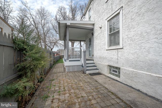 240 WADAS AVE, Upper Darby, PA 19082