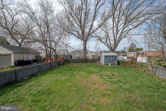 240 WADAS AVE, Upper Darby, PA 19082