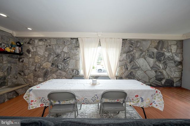 240 WADAS AVE, Upper Darby, PA 19082