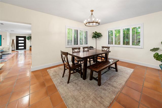 4046 El Prado Blvd, Miami, FL 33133