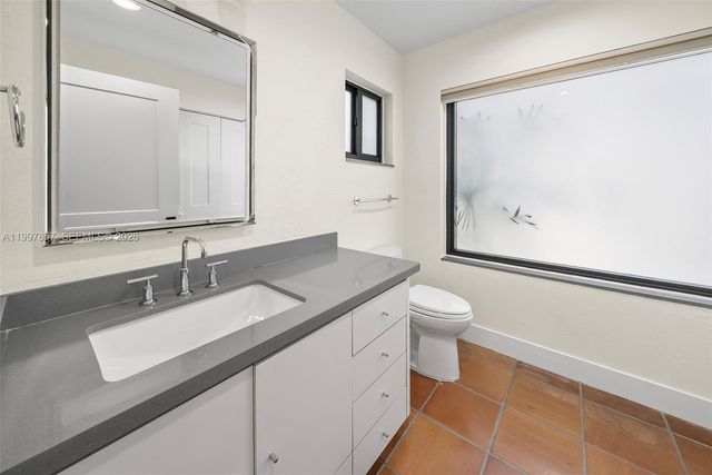 4046 El Prado Blvd, Miami, FL 33133