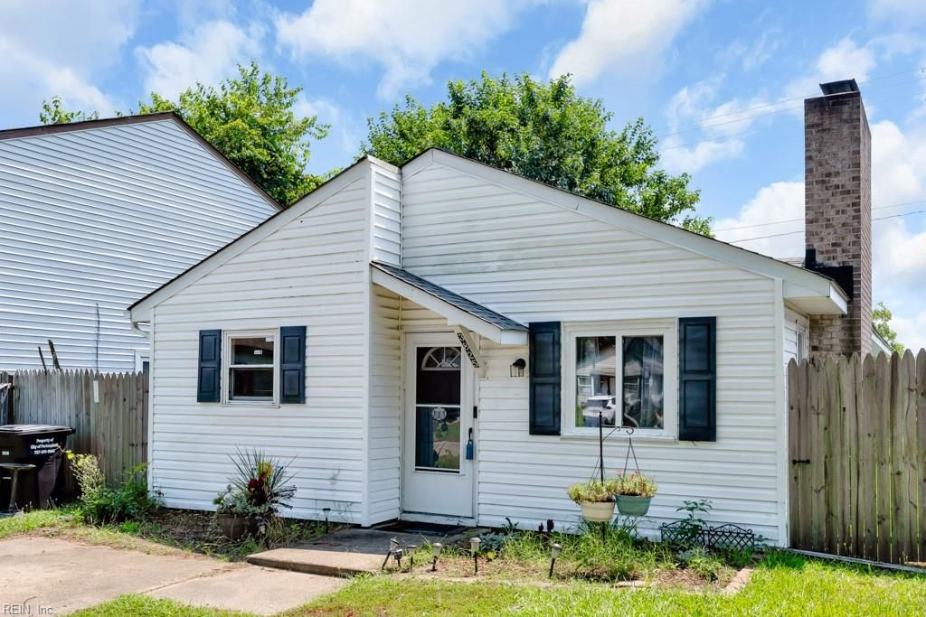 3825 Sugar Creek CIR, Portsmouth, VA 23703