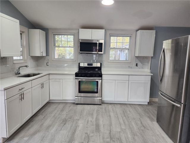 39 Chaplin Street, Pawtucket, RI 02861