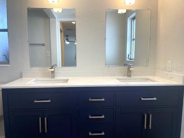 7464 CASS CIRCLE, Sarasota, FL 34231