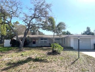 7464 CASS CIRCLE, Sarasota, FL 34231