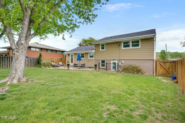 2217 Swannanoa Avenue, Kingsport, TN 37664