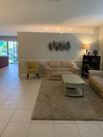 9019 Alexandra Circle, Wellington, FL 33414