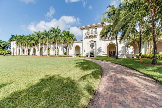 9019 Alexandra Circle, Wellington, FL 33414