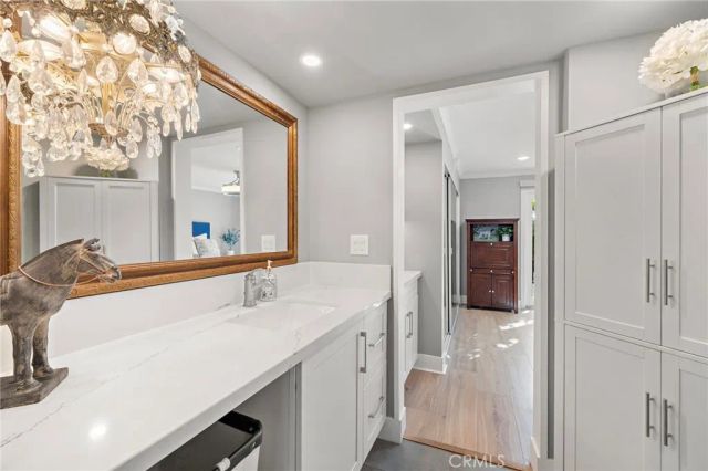 8239 Sugarman Drive, La Jolla, CA 92037