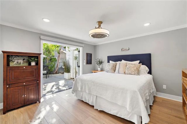 8239 Sugarman Drive, La Jolla, CA 92037