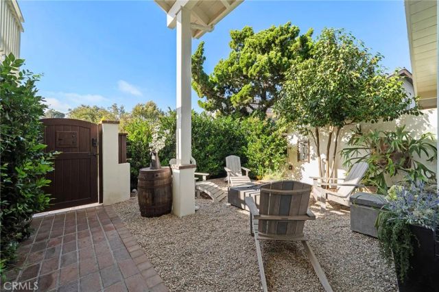 8239 Sugarman Drive, La Jolla, CA 92037