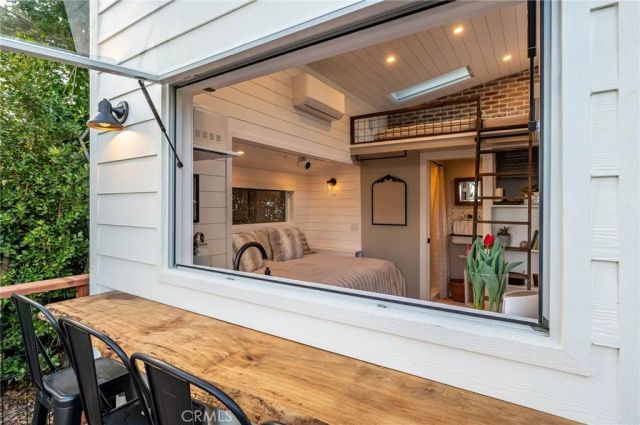 8239 Sugarman Drive, La Jolla, CA 92037