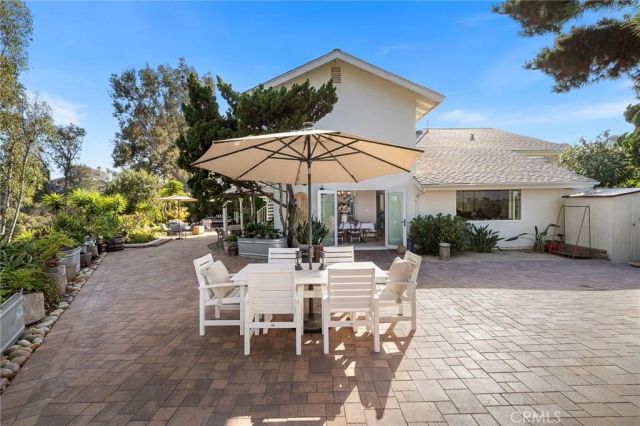8239 Sugarman Drive, La Jolla, CA 92037