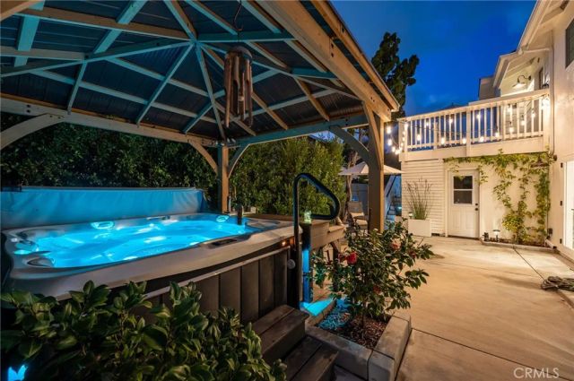 8239 Sugarman Drive, La Jolla, CA 92037