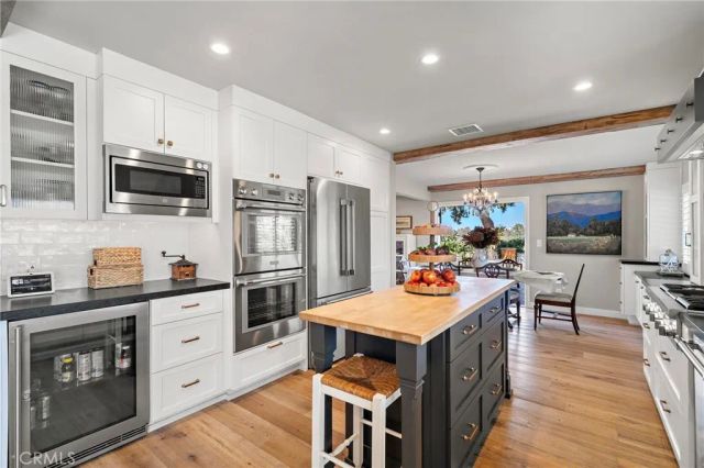8239 Sugarman Drive, La Jolla, CA 92037