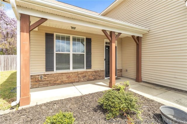 127 Ganton Drive, Raeford, NC 28376