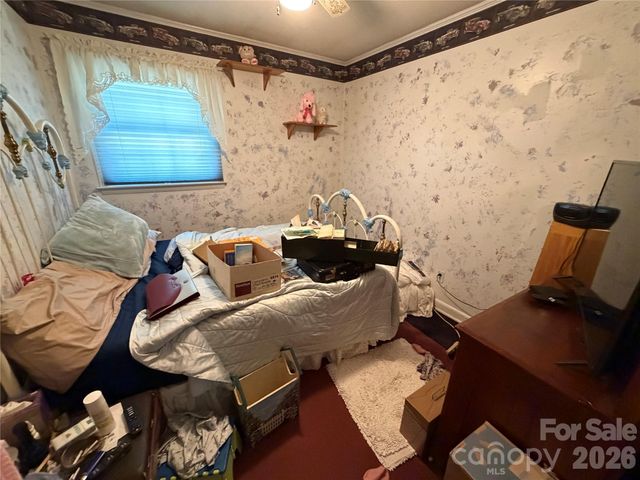 1044 Meadowbrook Lane, Newton, NC 28658