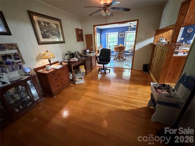 1044 Meadowbrook Lane, Newton, NC 28658