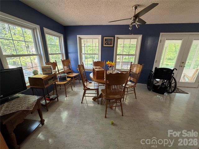 1044 Meadowbrook Lane, Newton, NC 28658