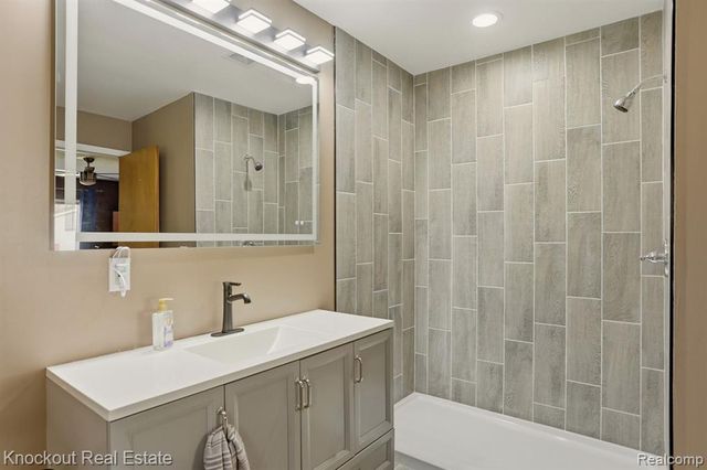 13319 Blueberry Lane, Otter Lake, MI 48464