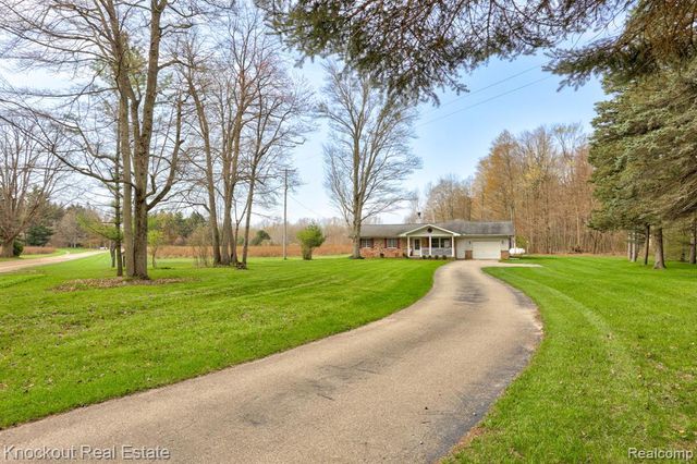 13319 Blueberry Lane, Otter Lake, MI 48464
