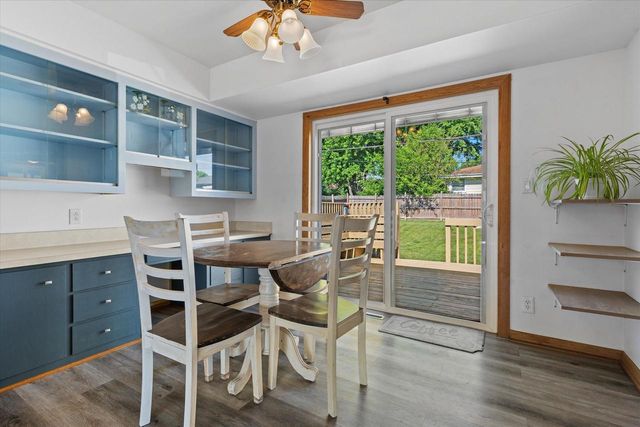 W148N8416 Albert PLACE, Menomonee Falls, WI 53051