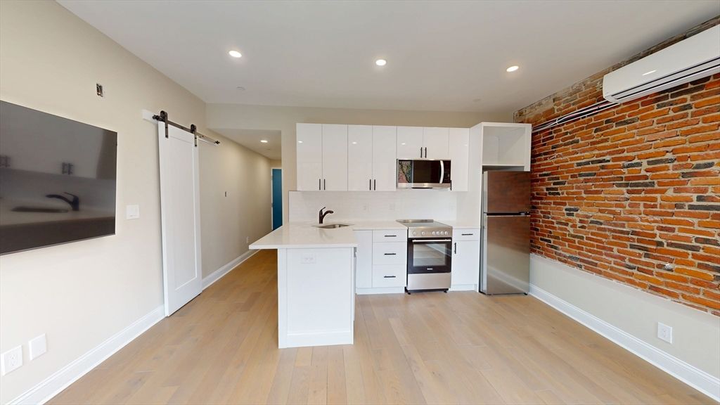 31-35 India St 304, Boston, MA 02110