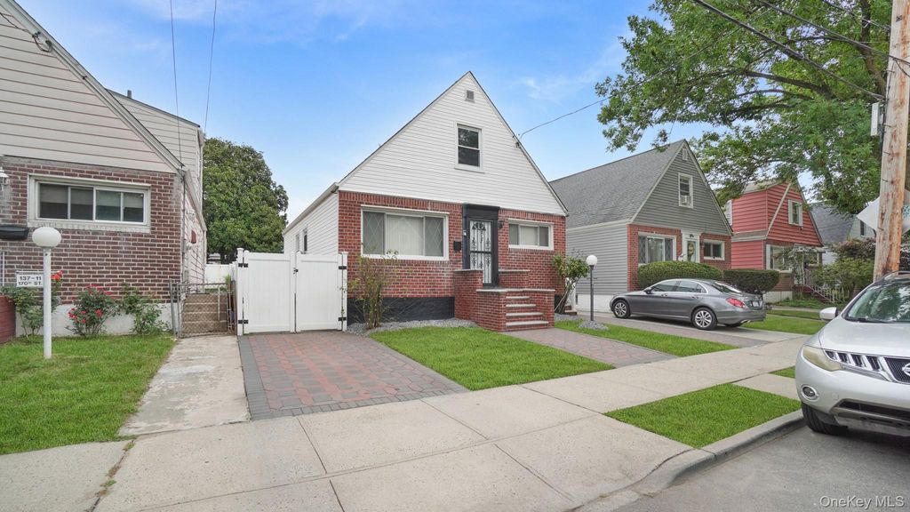 13715 170th Street, Jamaica, NY 11434 — photo 3