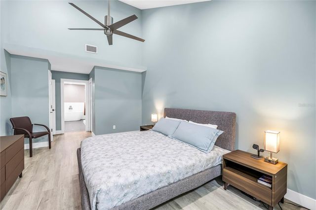 355 RED CEDAR COURT NE, St Petersburg, FL 33703