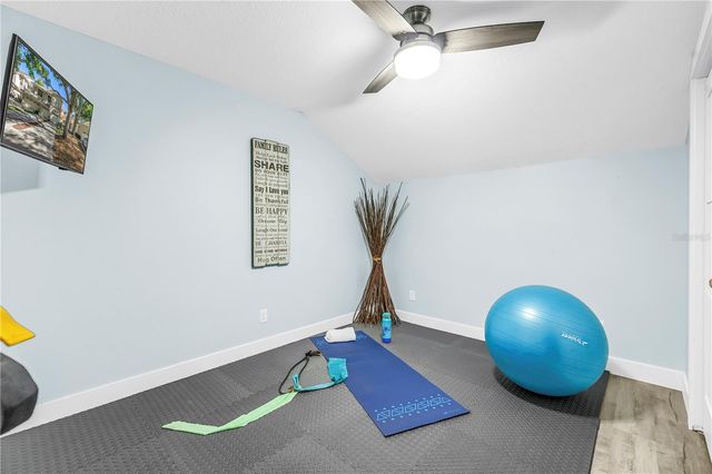 355 RED CEDAR COURT NE, St Petersburg, FL 33703