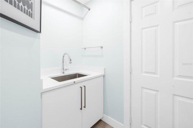 355 RED CEDAR COURT NE, St Petersburg, FL 33703