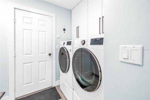 355 RED CEDAR COURT NE, St Petersburg, FL 33703