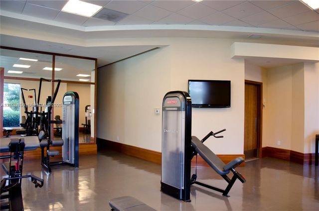 1050 Brickell Ave 606, Miami, FL 33131