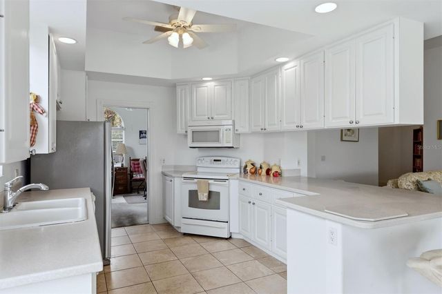 5894 BENEVENTO DRIVE, Sarasota, FL 34238