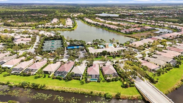 5894 BENEVENTO DRIVE, Sarasota, FL 34238