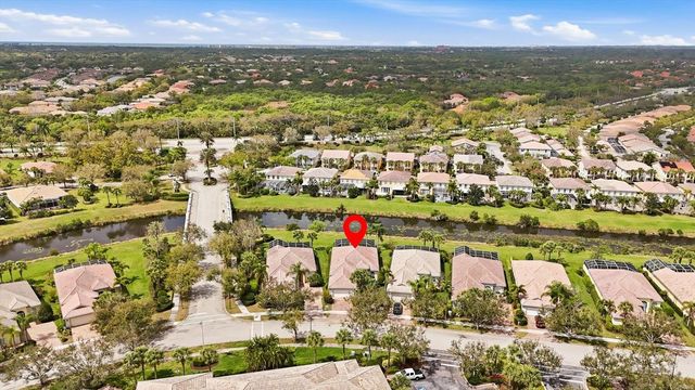 5894 BENEVENTO DRIVE, Sarasota, FL 34238