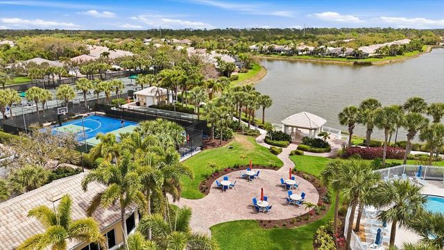 5894 BENEVENTO DRIVE, Sarasota, FL 34238