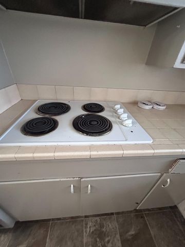 2406 W Hammer Ln, Stockton, CA 95209