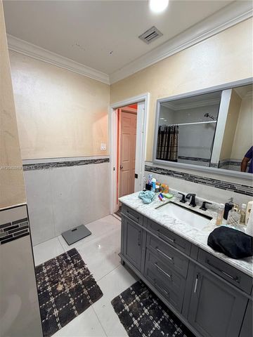 13105 NW 12th Avenue, North Miami, FL 33168